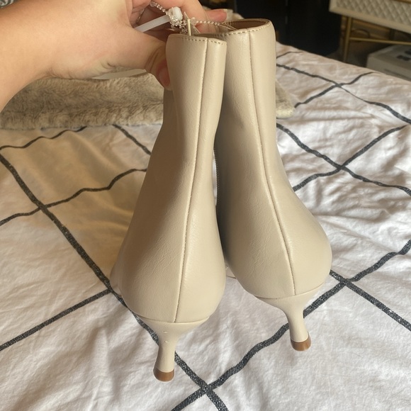 NWT Journee Collection Booties - Picture 4 of 5